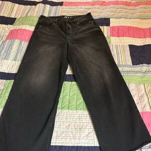 Old Navy Women’s Black Wide Leg Jeans (distressed) Size 10